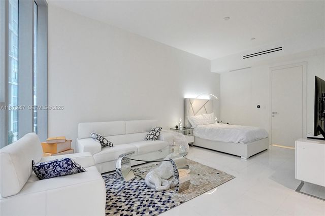 300 Biscayne Blvd Way 505C, Miami, FL 33131