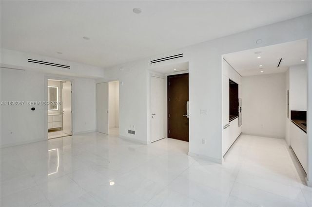 300 Biscayne Blvd Way 505C, Miami, FL 33131