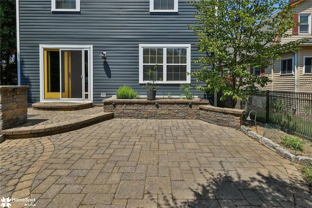 320 High Street, Hellertown Boro, PA 18055