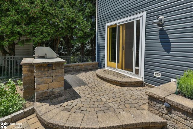 320 High Street, Hellertown Boro, PA 18055