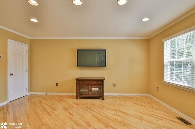 320 High Street, Hellertown Boro, PA 18055