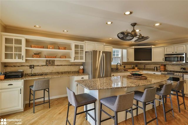 320 High Street, Hellertown Boro, PA 18055