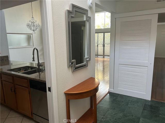 5440 Lindley Avenue 310, Encino, CA 91316