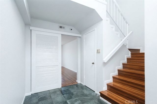 5440 Lindley Avenue 310, Encino, CA 91316