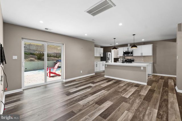 2912 NEWCASTLE AVE, Silver Spring, MD 20910