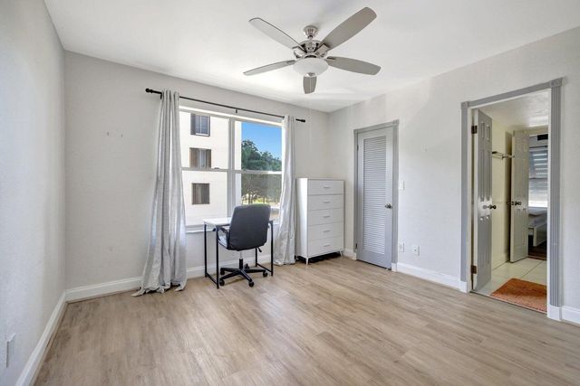2400 NE 33rd Avenue 211, Fort Lauderdale, FL 33305