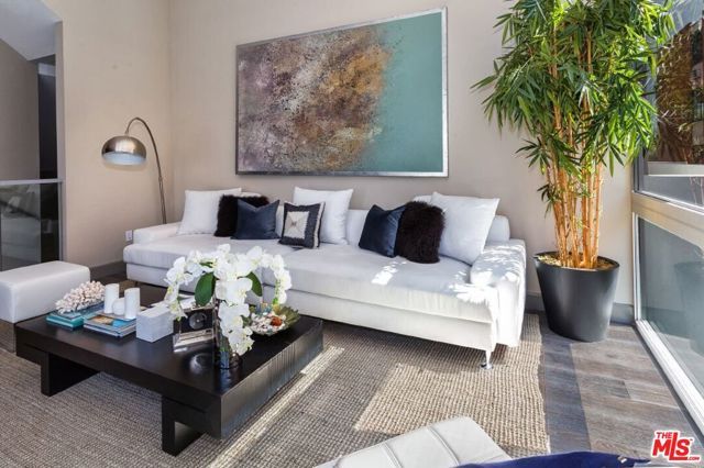 1217 HORN Avenue 101, West Hollywood, CA 90069