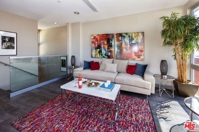 1217 HORN Avenue 101, West Hollywood, CA 90069