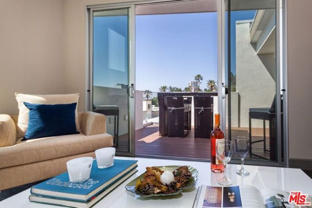 1217 HORN Avenue 101, West Hollywood, CA 90069