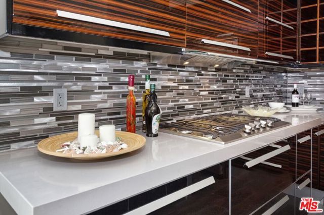 1217 HORN Avenue 101, West Hollywood, CA 90069