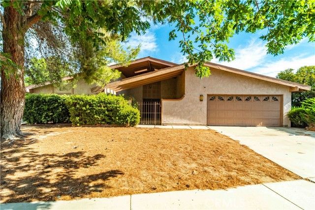 2653 End Court, Lancaster, CA 93536