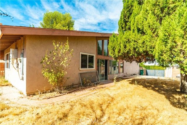 2653 End Court, Lancaster, CA 93536