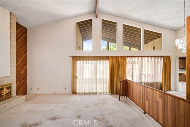 2653 End Court, Lancaster, CA 93536