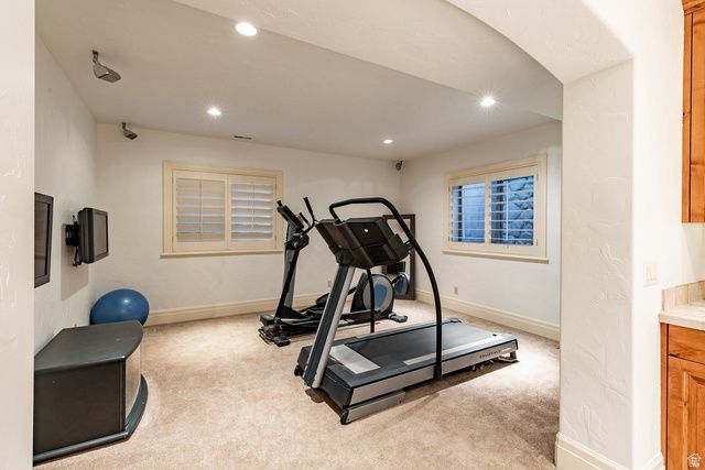 8371 S VIA RIVIERA WAY, Cottonwood Heights, UT 84093