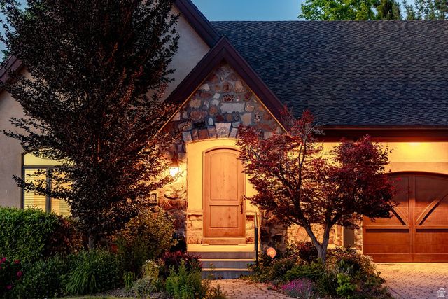 8371 S VIA RIVIERA WAY, Cottonwood Heights, UT 84093
