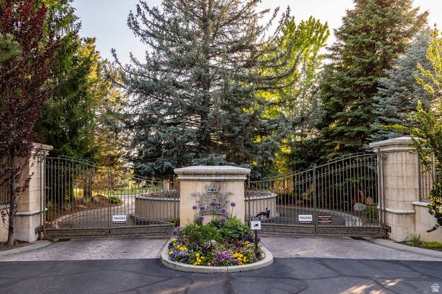 8371 S VIA RIVIERA WAY, Cottonwood Heights, UT 84093
