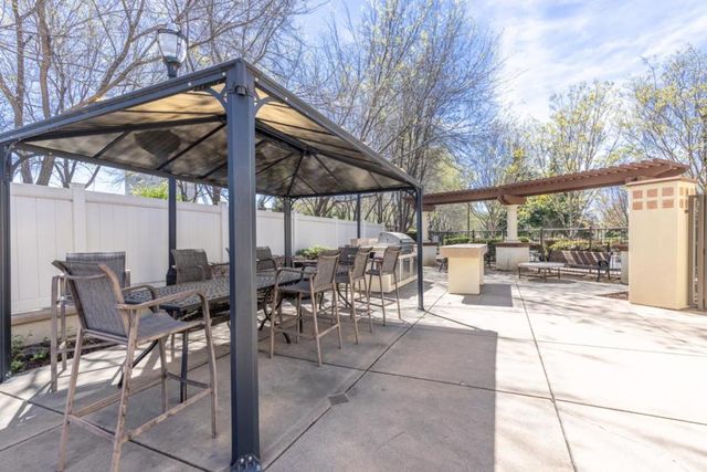 800 S Abel Street 218, Milpitas, CA 95035