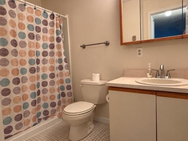 300 Candlewood Park Unit 34, Nashua, NH 03062