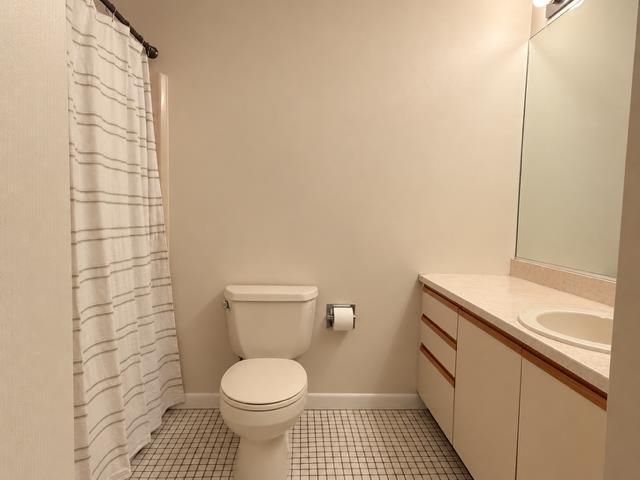 300 Candlewood Park Unit 34, Nashua, NH 03062