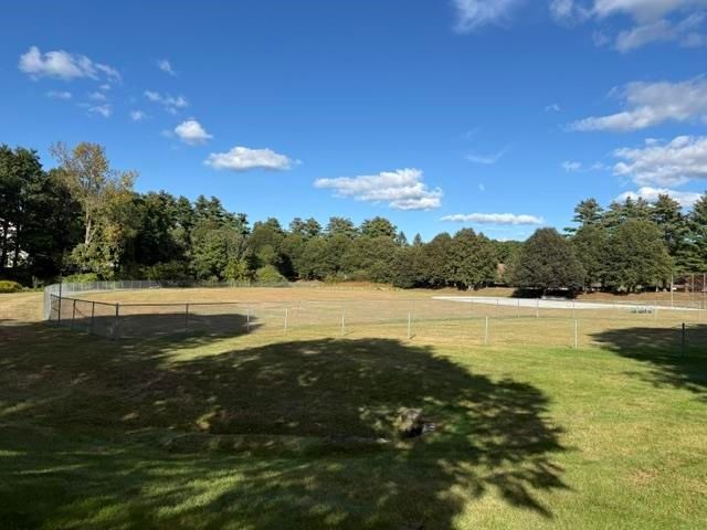 300 Candlewood Park Unit 34, Nashua, NH 03062