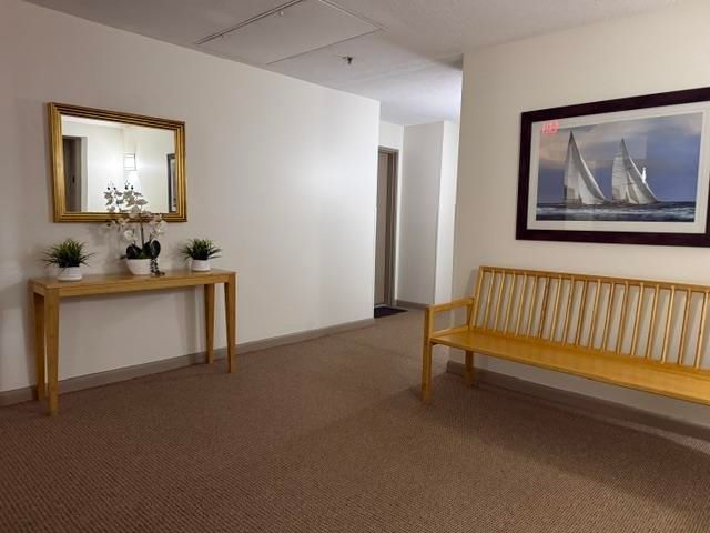 300 Candlewood Park Unit 34, Nashua, NH 03062