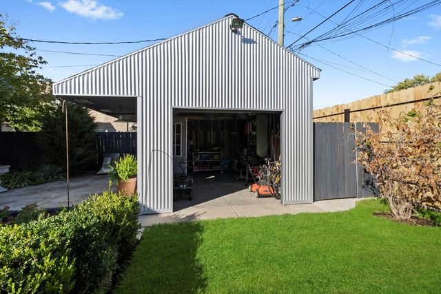 1529 N Harding Avenue, Chicago, IL 60651