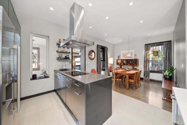 1529 N Harding Avenue, Chicago, IL 60651