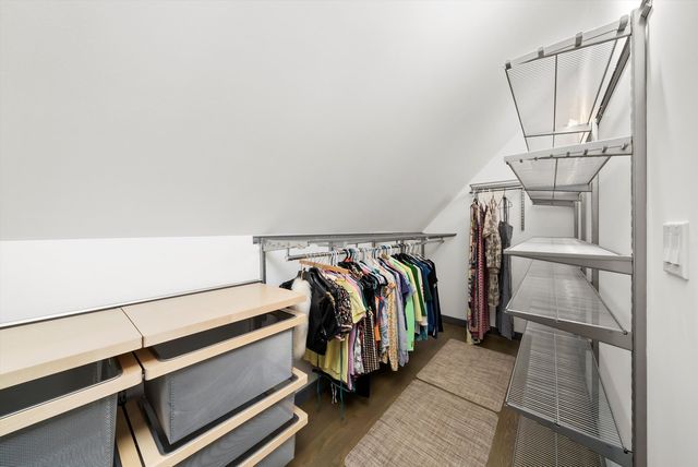 1529 N Harding Avenue, Chicago, IL 60651