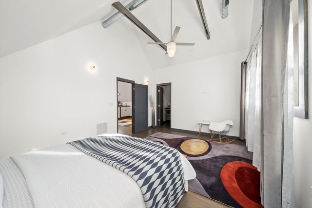 1529 N Harding Avenue, Chicago, IL 60651