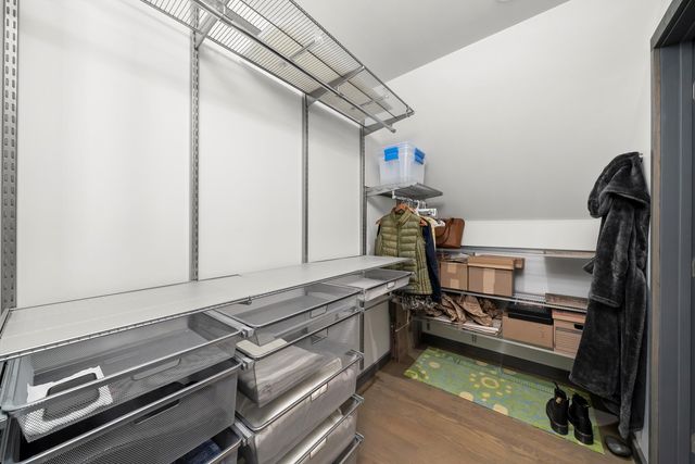 1529 N Harding Avenue, Chicago, IL 60651