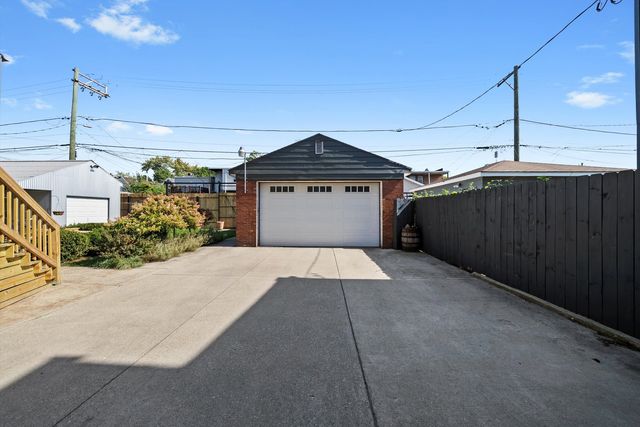 1529 N Harding Avenue, Chicago, IL 60651