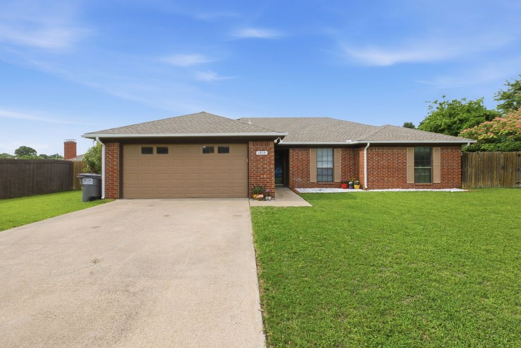 1515 Eastland Circle, Sachse, TX 75048