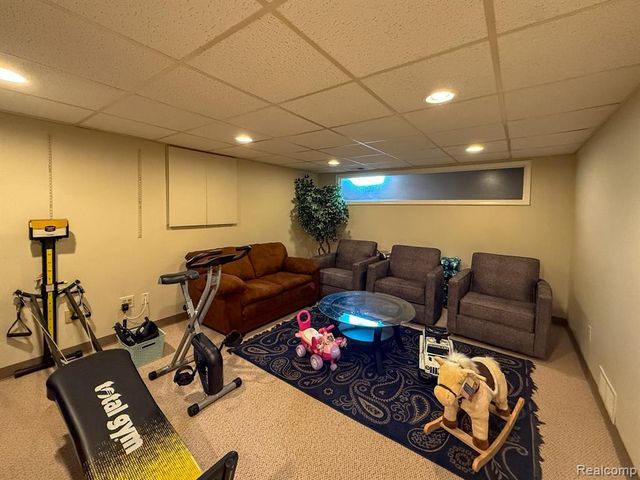 29455 Sylvan Lane, Farmington, MI 48334