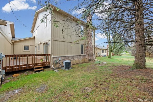 29455 Sylvan Lane, Farmington, MI 48334