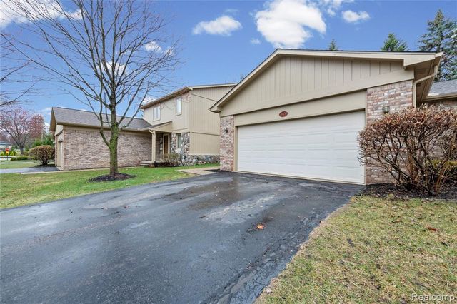 29455 Sylvan Lane, Farmington, MI 48334