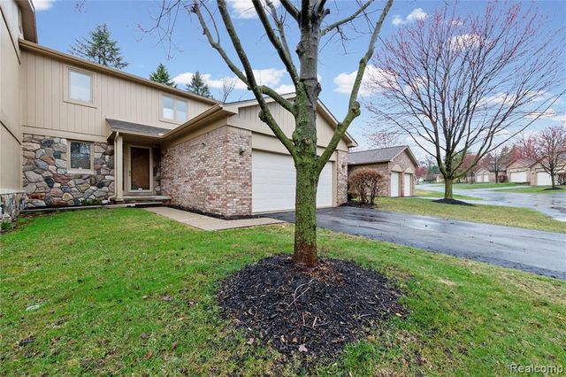 29455 Sylvan Lane, Farmington, MI 48334