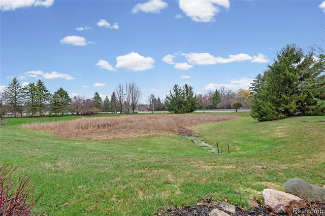 29455 Sylvan Lane, Farmington, MI 48334