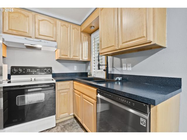 216 Se 34TH Cir, Troutdale, OR 97060