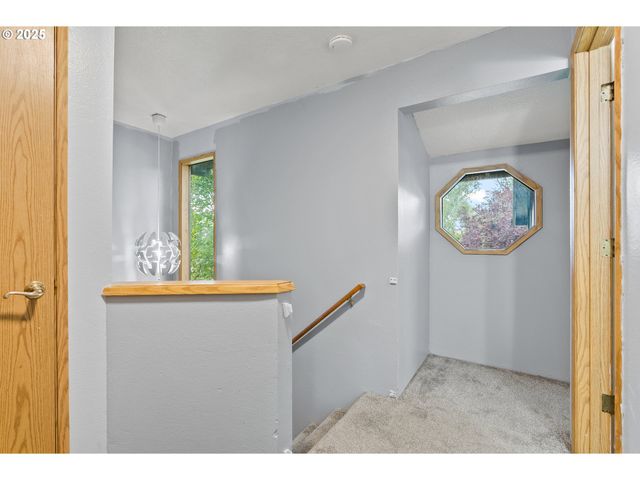 216 Se 34TH Cir, Troutdale, OR 97060