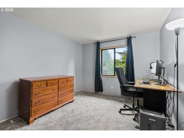 216 Se 34TH Cir, Troutdale, OR 97060