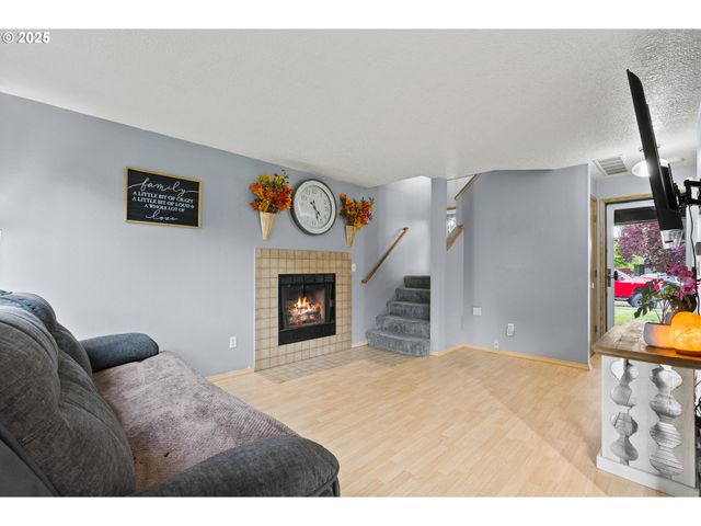 216 Se 34TH Cir, Troutdale, OR 97060