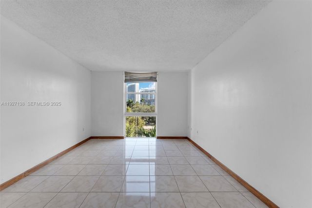 16851 NE 23rd Ave A516, North Miami Beach, FL 33160