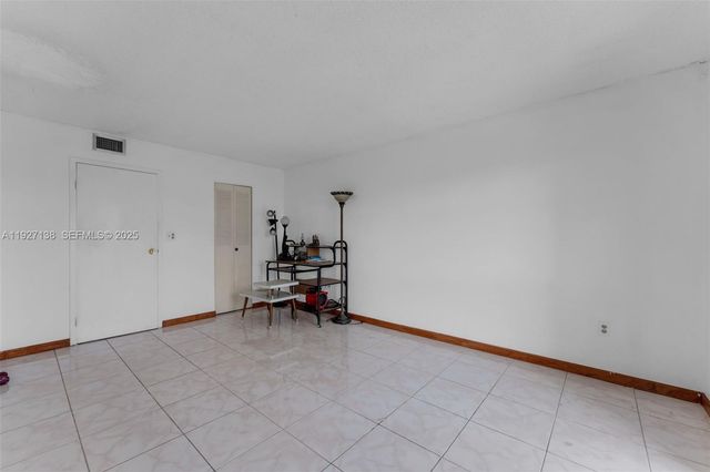 16851 NE 23rd Ave A516, North Miami Beach, FL 33160