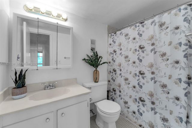 16851 NE 23rd Ave A516, North Miami Beach, FL 33160