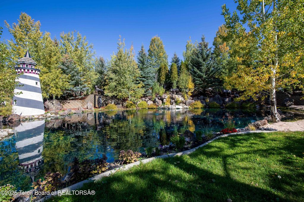 1255 LOST CREEK Road, Thayne, WY 83127 photo 2