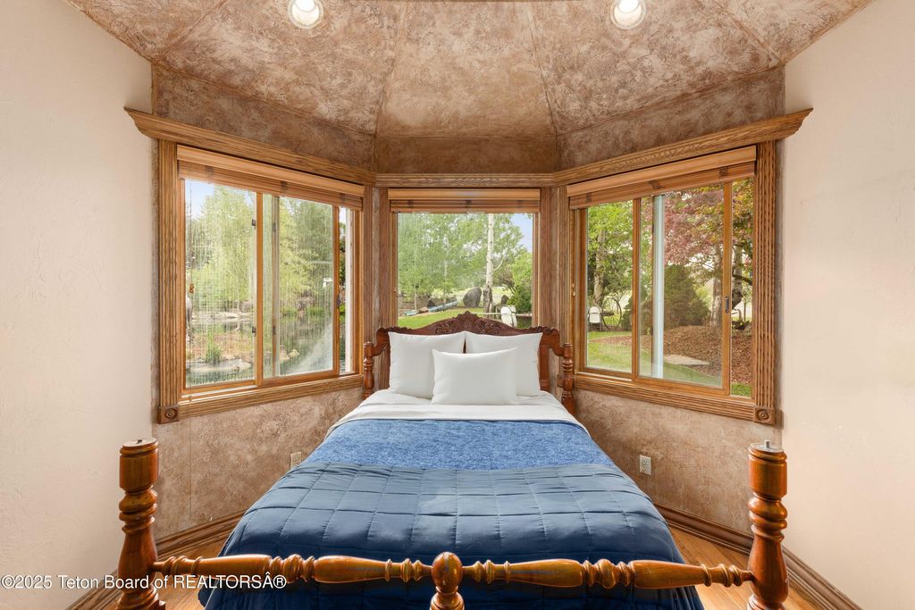 1255 LOST CREEK Road, Thayne, WY 83127 photo 27