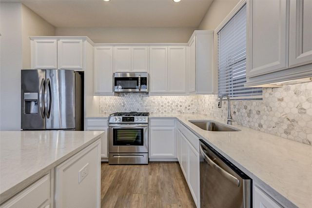 966 Ford Pines Lane, Houston, TX 77091
