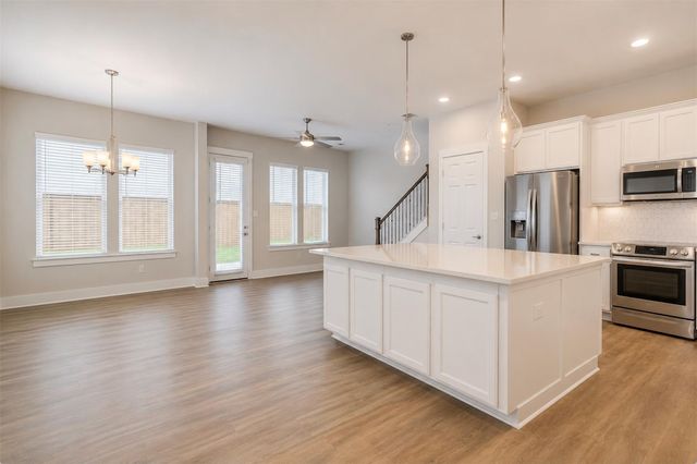 966 Ford Pines Lane, Houston, TX 77091