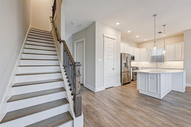 966 Ford Pines Lane, Houston, TX 77091