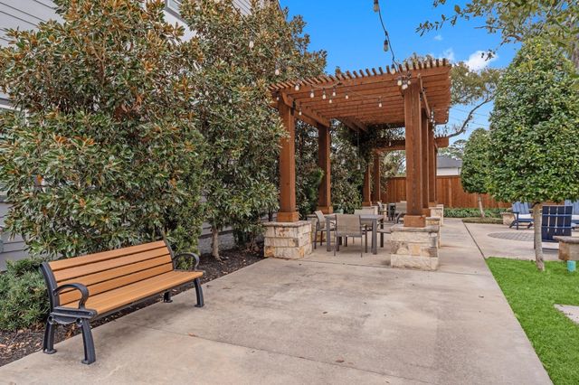 966 Ford Pines Lane, Houston, TX 77091